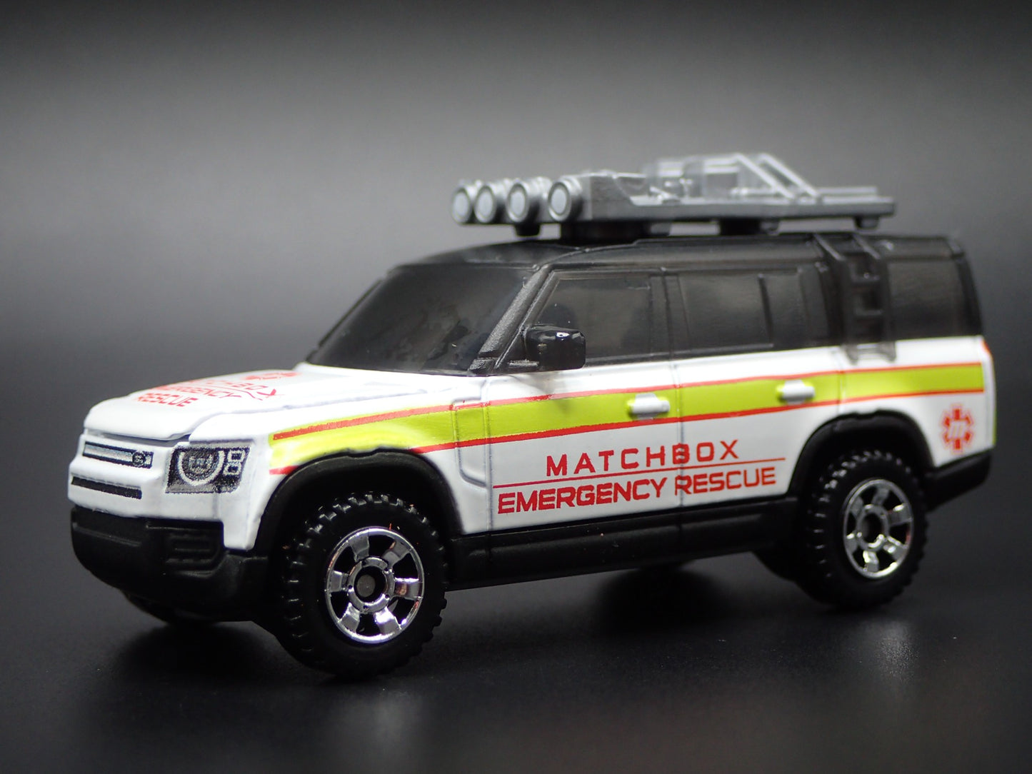 2020-2025 LAND ROVER DEFENDER 130 EMERGENCY RESCUE 1/64 SCALE DIECAST MODEL CAR