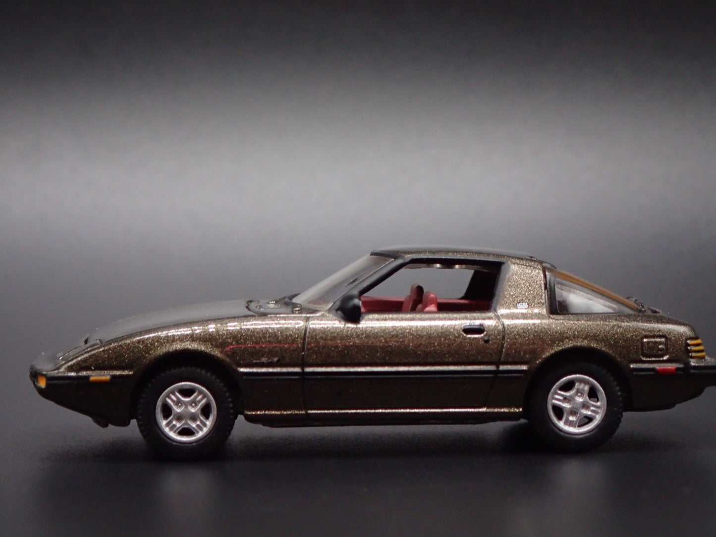 1978-1985 MAZDA RX7 JDM SILVER 1:64 SCALE COLLECTIBLE DIORAMA DIECAST MODEL CAR