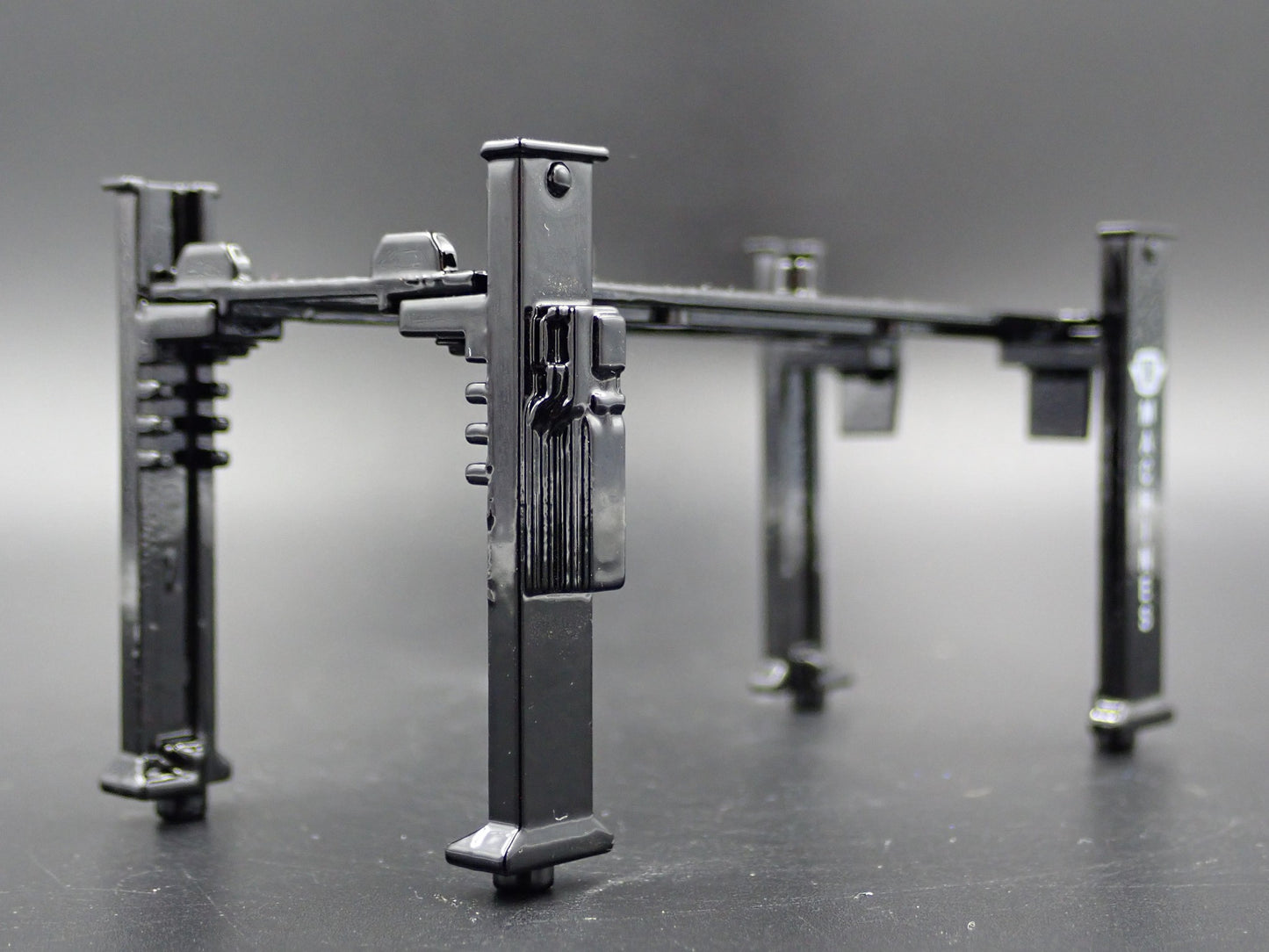 1:64 SCALE AUTO SHOP MECHANIC GARAGE 4 POST CAR LIFT DIORAMA MODEL DIECAST PROP