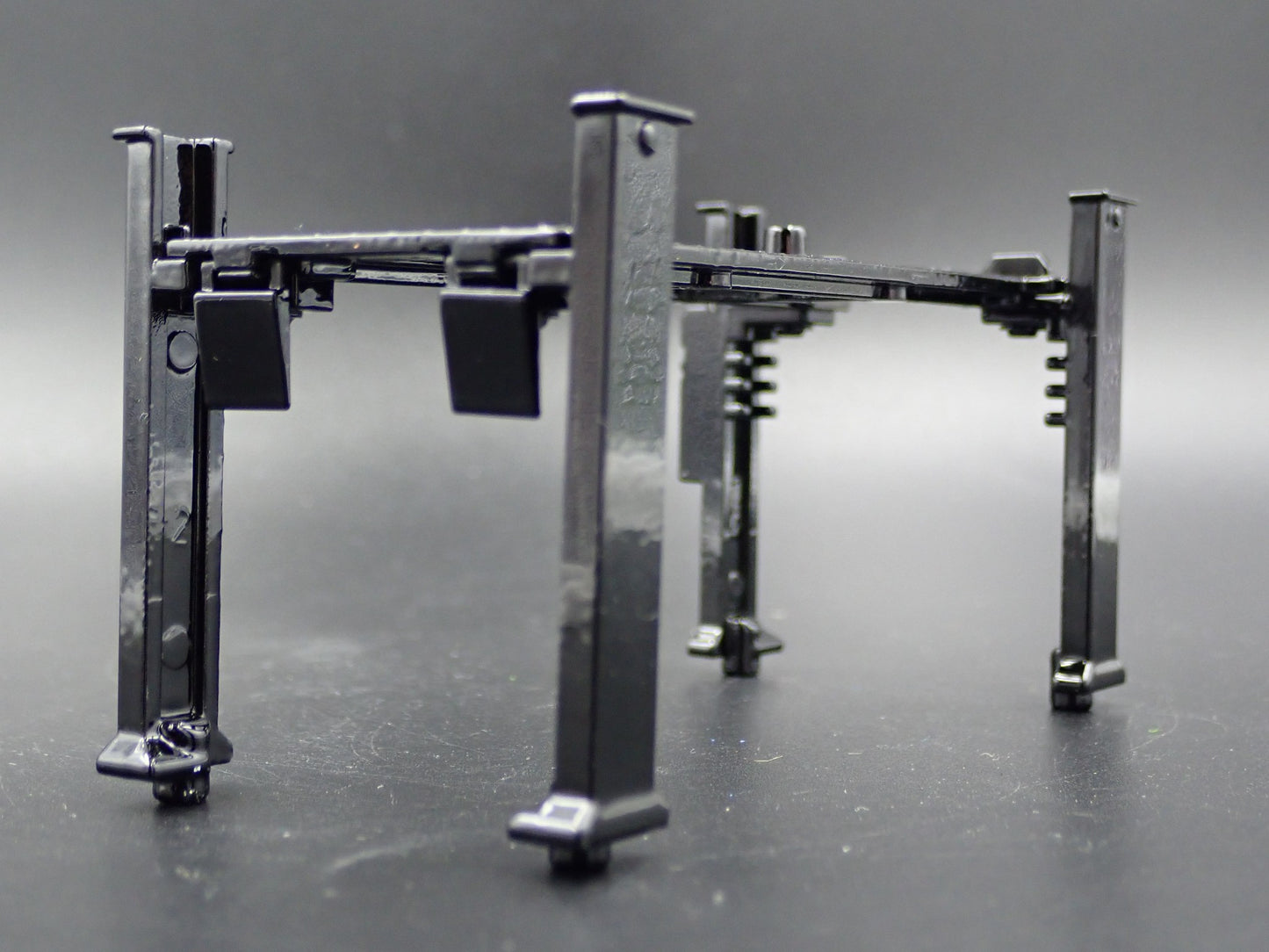 1:64 SCALE AUTO SHOP MECHANIC GARAGE 4 POST CAR LIFT DIORAMA MODEL DIECAST PROP