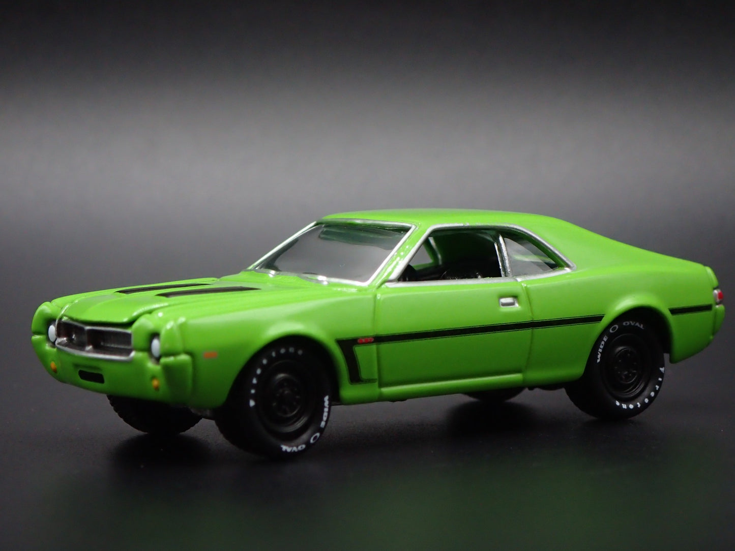 1969 69 AMC JAVELIN MUSCLE CAR SST GREEN 1:64 SCALE DIORAMA DIECAST MODEL CAR