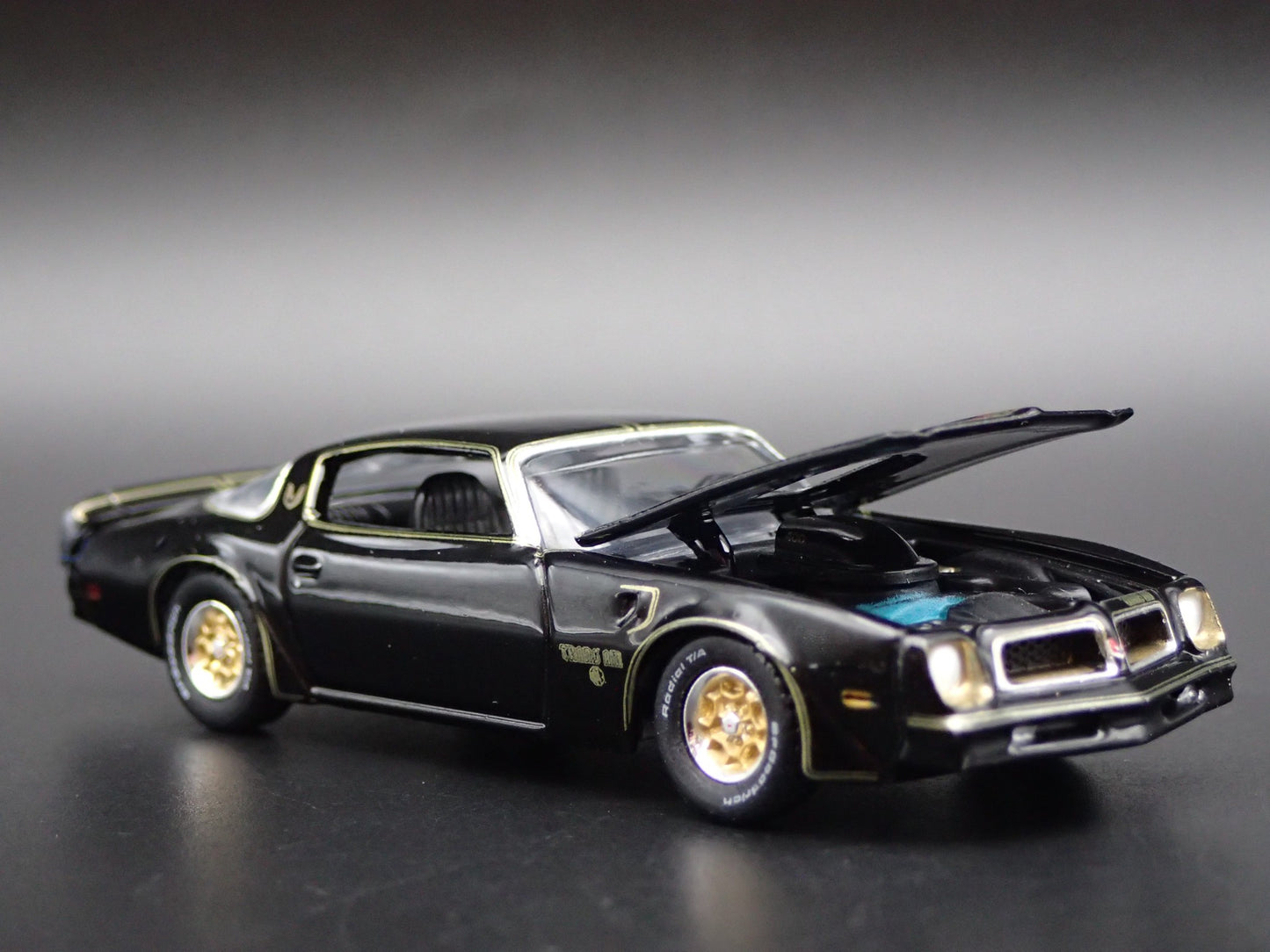 1976 76 PONTIAC FIREBIRD T/A 50TH ANNIVERSARY BLACK 1:64 SCALE DIECAST MODEL CAR