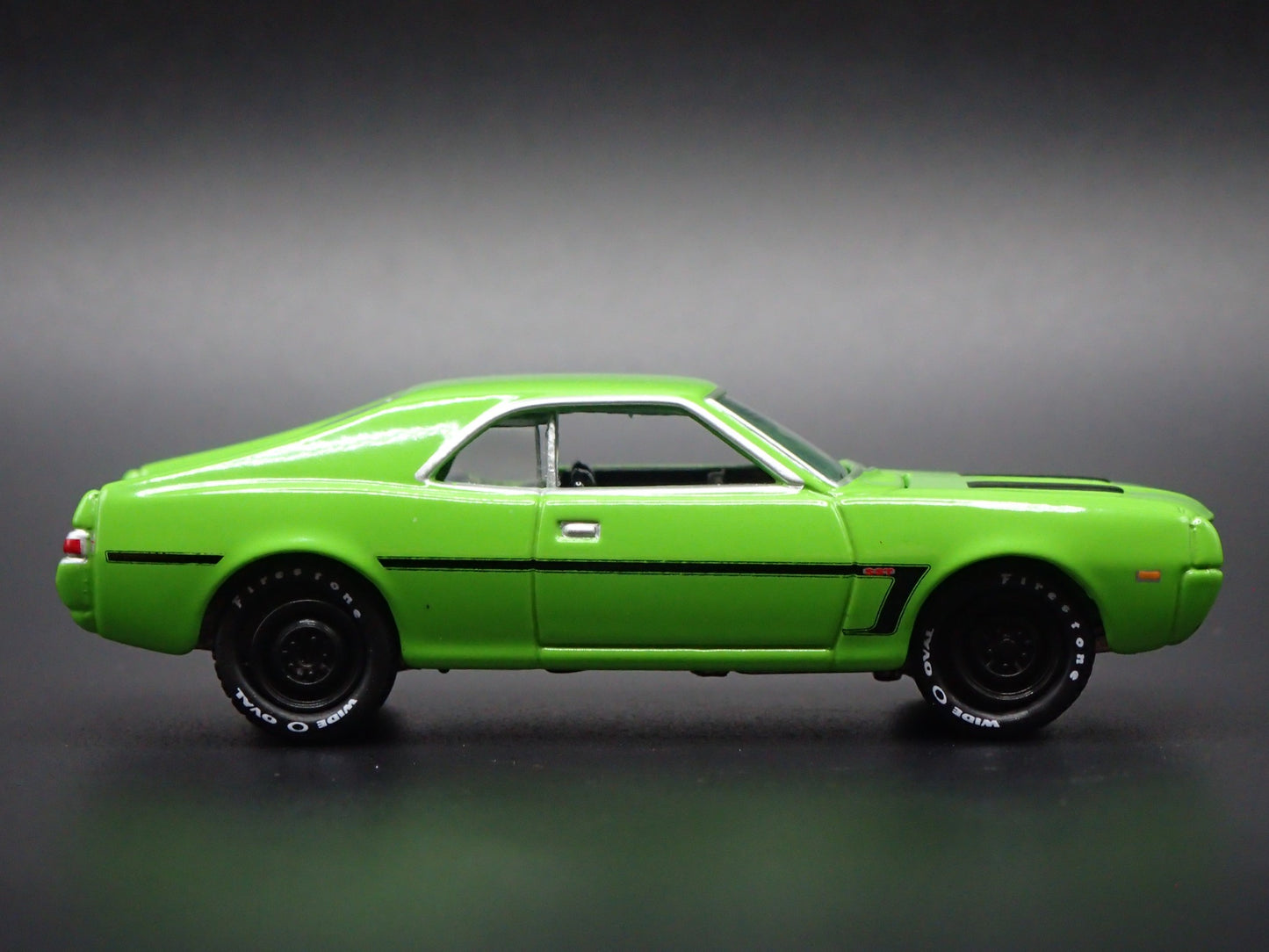 1969 69 AMC JAVELIN MUSCLE CAR SST GREEN 1:64 SCALE DIORAMA DIECAST MODEL CAR