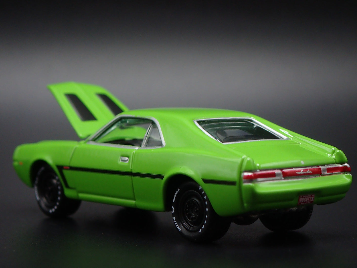 1969 69 AMC JAVELIN MUSCLE CAR SST GREEN 1:64 SCALE DIORAMA DIECAST MODEL CAR