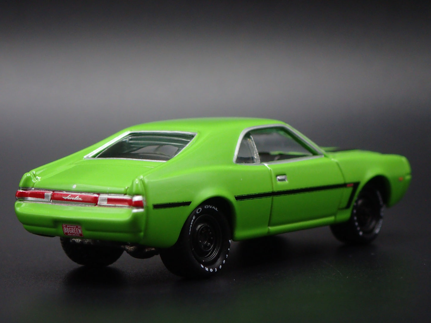 1969 69 AMC JAVELIN MUSCLE CAR SST GREEN 1:64 SCALE DIORAMA DIECAST MODEL CAR