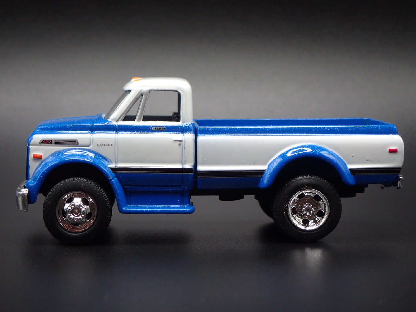 1970 70 CHEVY CHEVROLET C60 PICKUP TRUCK 1:64 SCALE DIORAMA DIECAST MODEL CAR