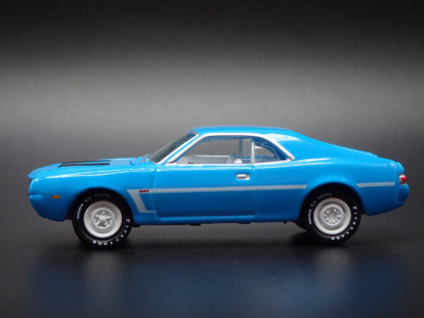 1969 69 AMC JAVELIN MUSCLE CAR SST BLUE 1:64 SCALE DIORAMA DIECAST MODEL CAR