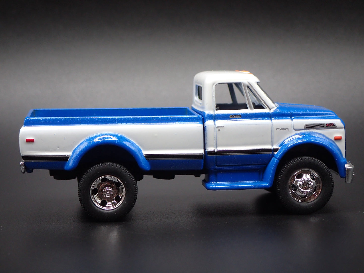 1970 70 CHEVY CHEVROLET C60 PICKUP TRUCK 1:64 SCALE DIORAMA DIECAST MODEL CAR