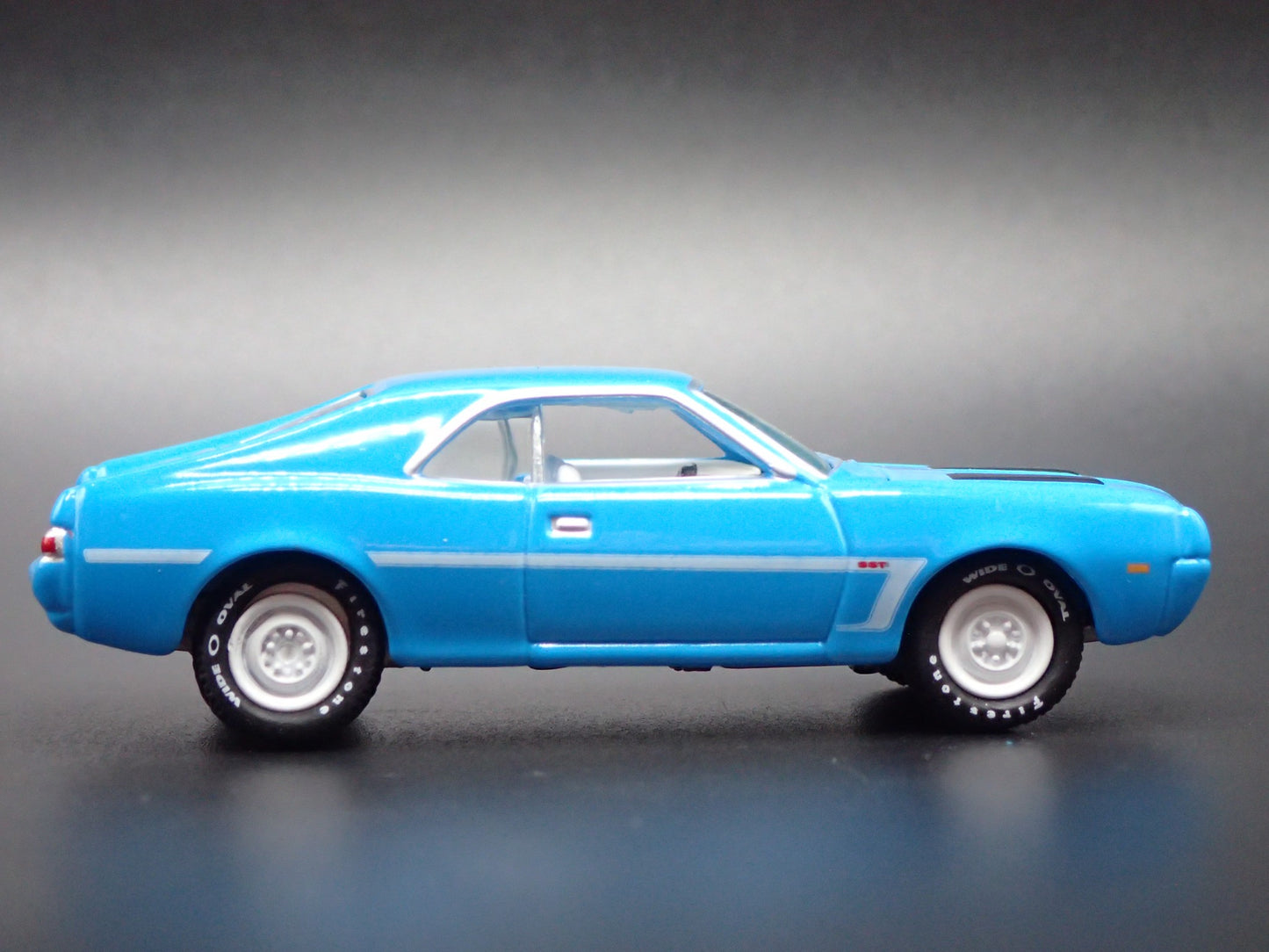 1969 69 AMC JAVELIN MUSCLE CAR SST BLUE 1:64 SCALE DIORAMA DIECAST MODEL CAR