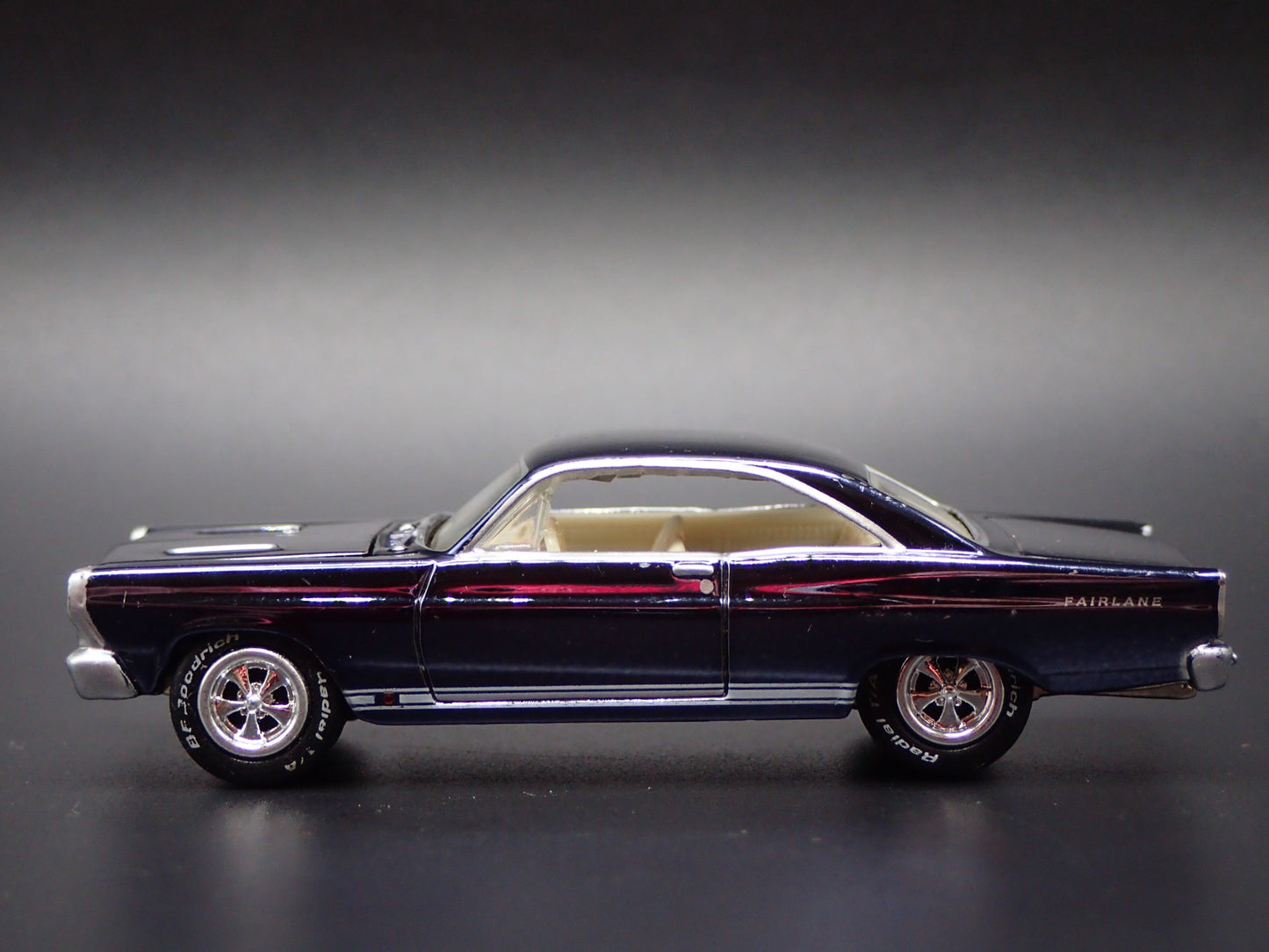 1966 66 FORD FAIRLANE GT RARE 1:64 SCALE COLLECTIBLE DIORAMA DIECAST MODEL CAR