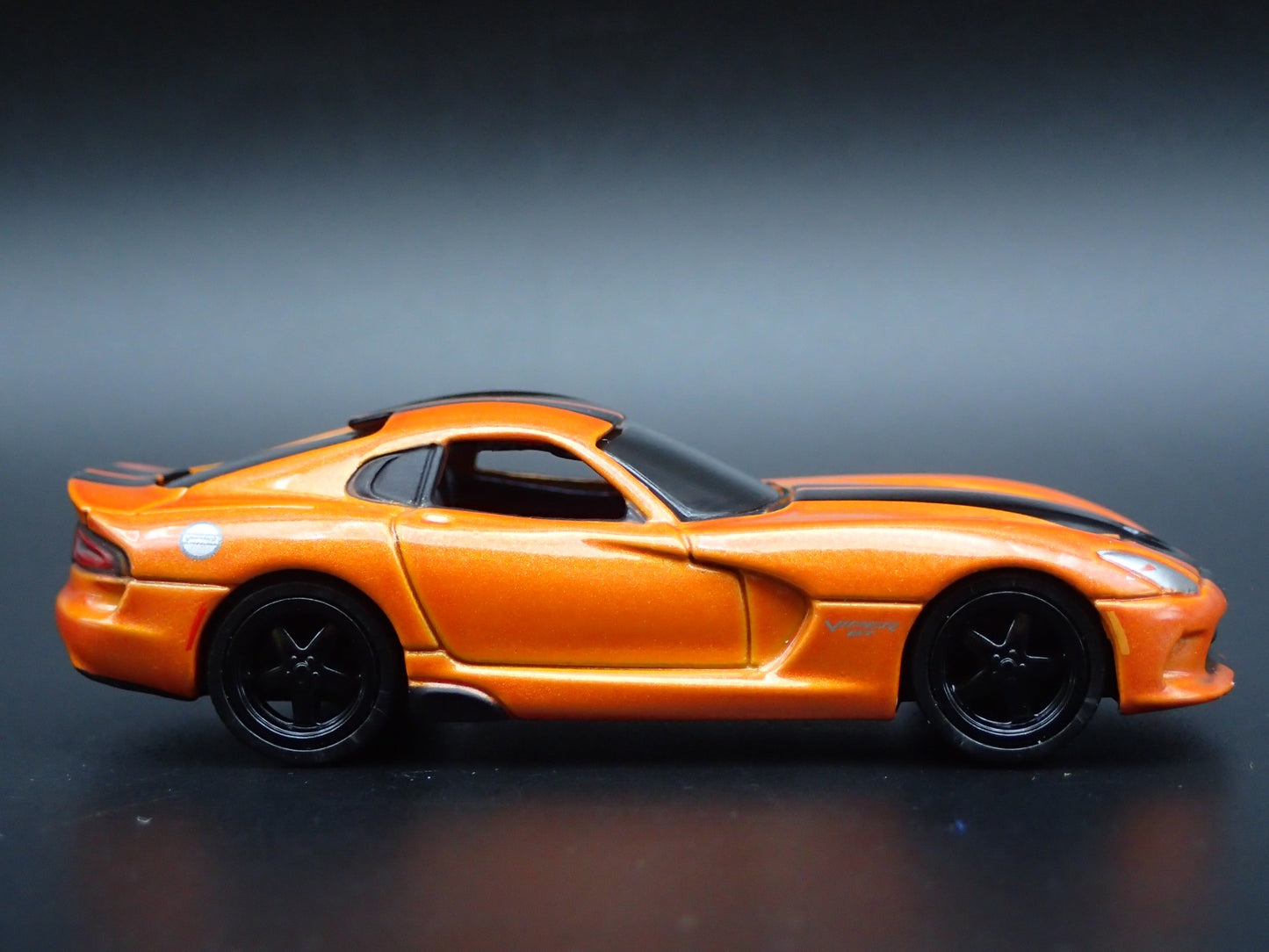 2013- 2017 DODGE VIPER GTC ORANGE RARE 1/64 SCALE COLLECTIBLE DIECAST MODEL CAR