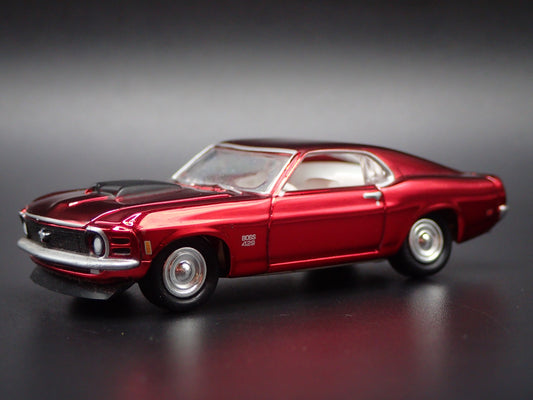 1970 70 FORD MUSTANG FASTBACK BOSS 429 RARE 1:64 SCALE DIORAMA DIECAST MODEL CAR