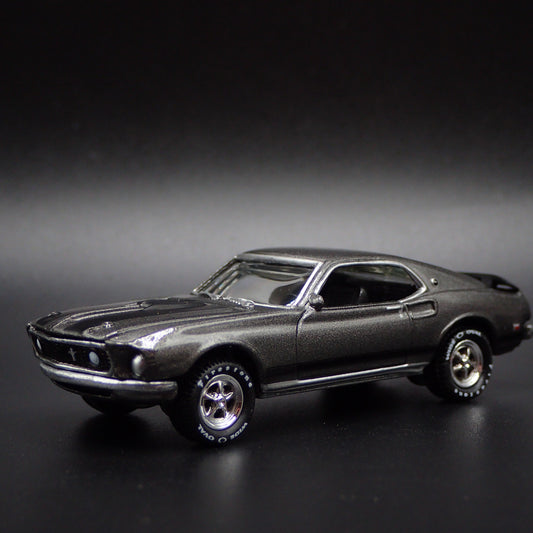 1969 69 FORD MUSTANG BOSS 429 JOHN WICK 1/64 SCALE DIORAMA DIECAST MODEL CAR