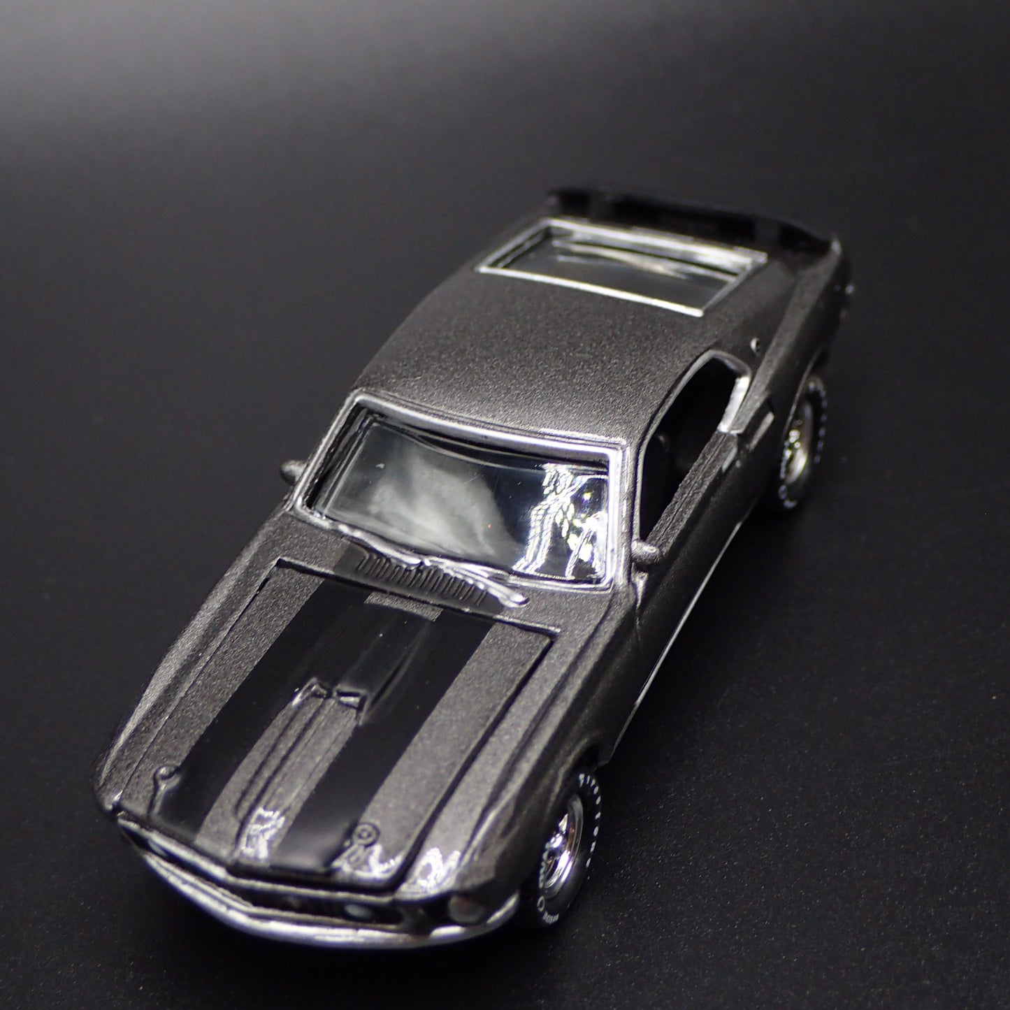 1969 69 FORD MUSTANG BOSS 429 JOHN WICK 1/64 SCALE DIORAMA DIECAST MODEL CAR