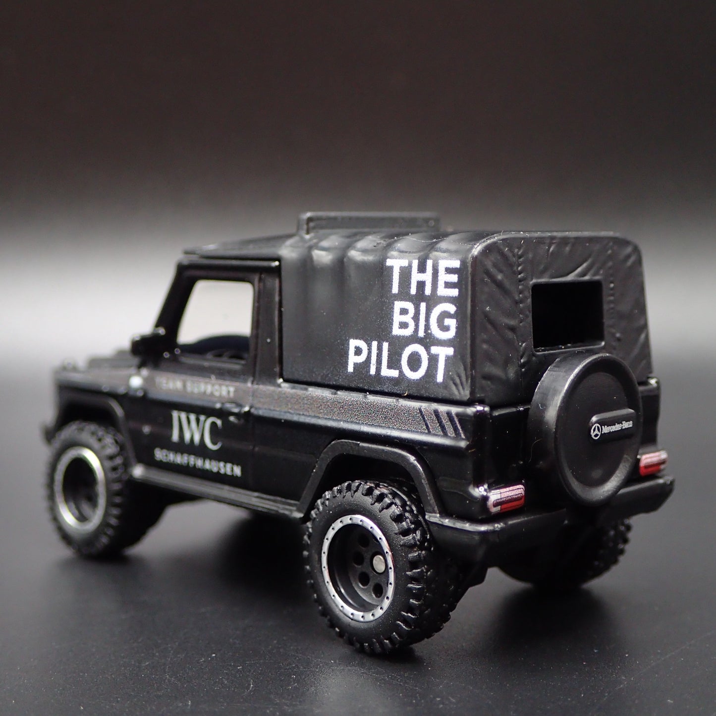 1992-2019 MERCEDES BENZ G CLASS IWC BLACK 1:64 SCALE DIORAMA DIECAST MODEL CAR
