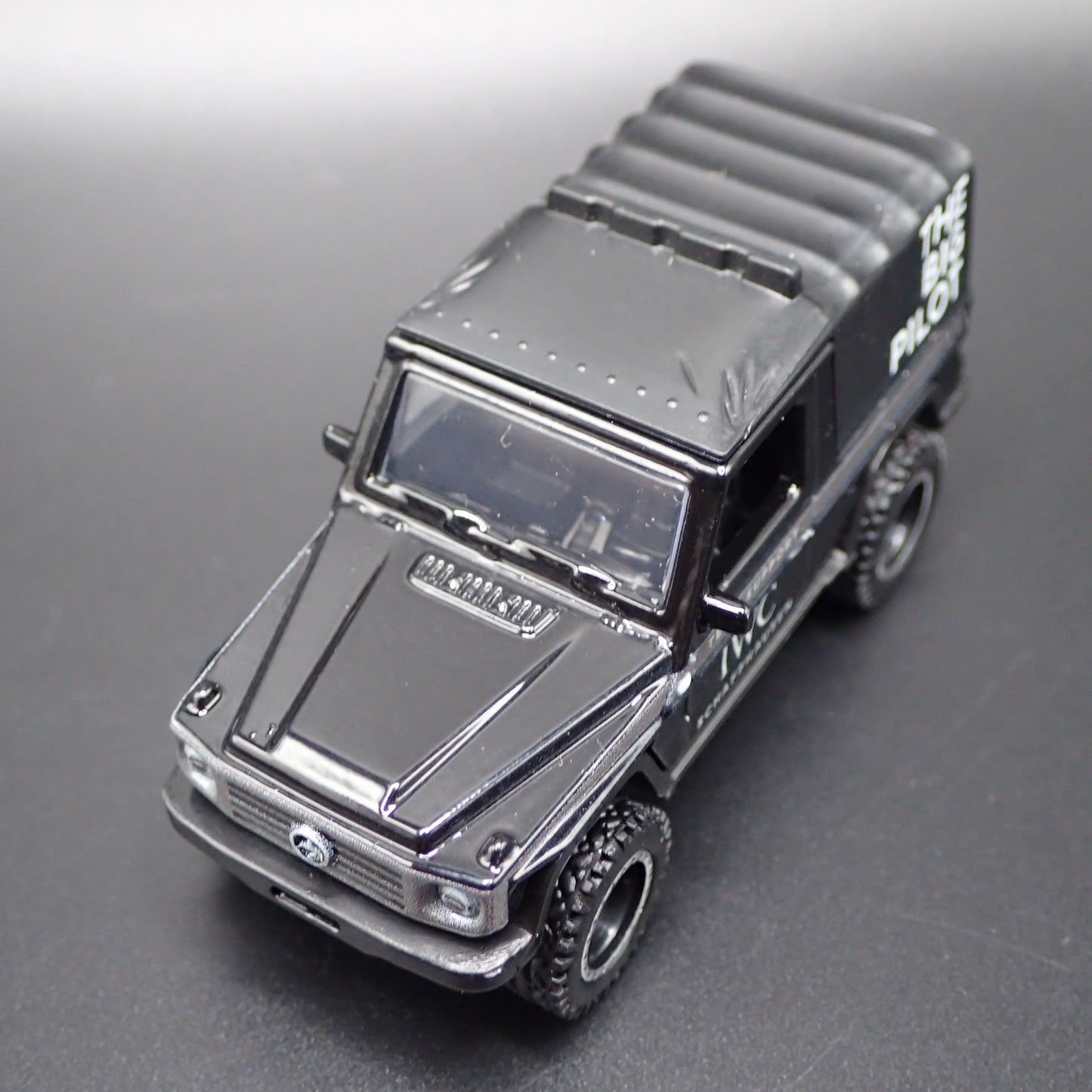 1992-2019 MERCEDES BENZ G CLASS IWC BLACK 1:64 SCALE DIORAMA DIECAST MODEL CAR