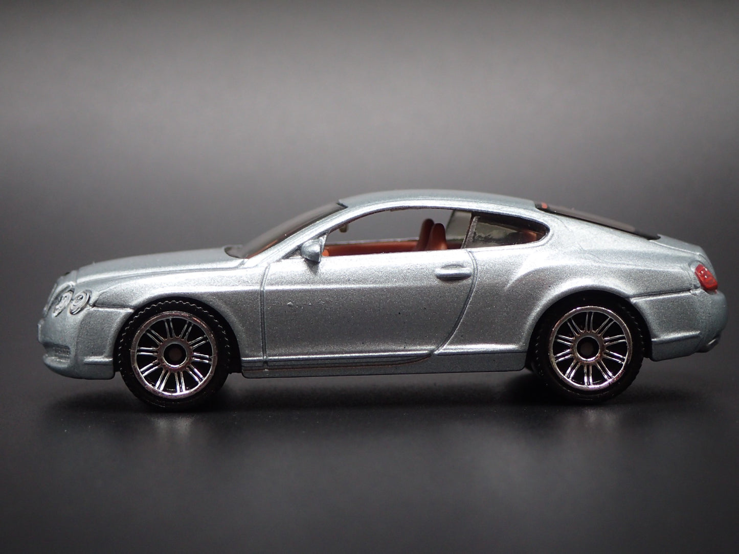 2003-2011 BENTLEY CONTINENTAL GT SILVER 1:64 SCALE DIORAMA DIECAST MODEL CAR