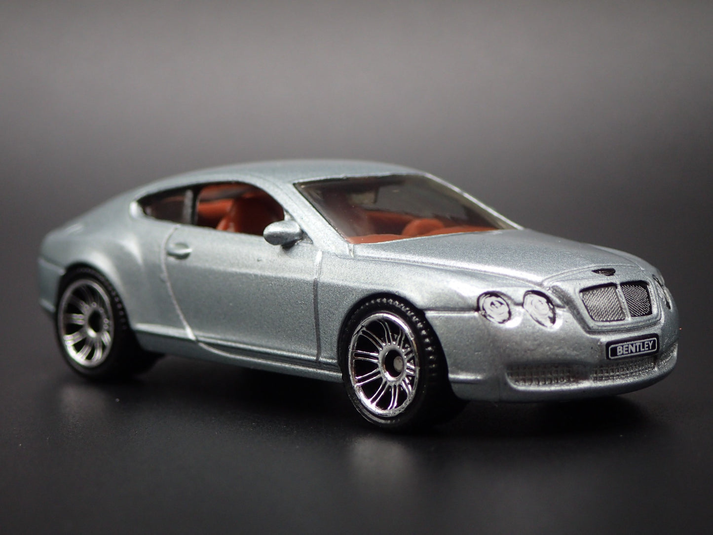 2003-2011 BENTLEY CONTINENTAL GT SILVER 1:64 SCALE DIORAMA DIECAST MODEL CAR