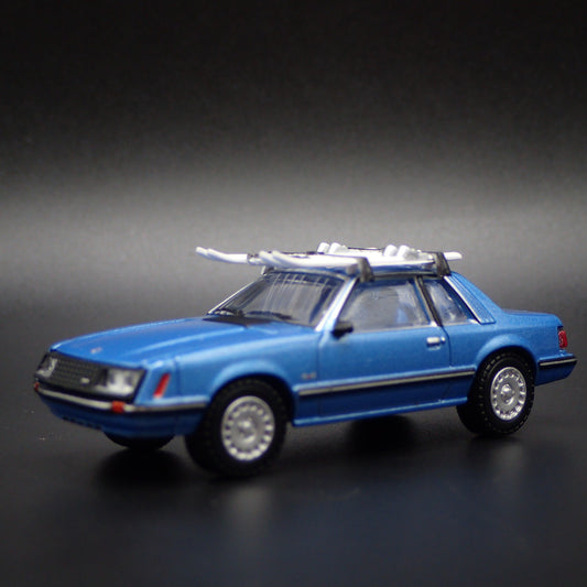 1981 81 FORD MUSTANG COUPE GHIA FOX BODY 1:64 SCALE DIORAMA DIECAST MODEL CAR