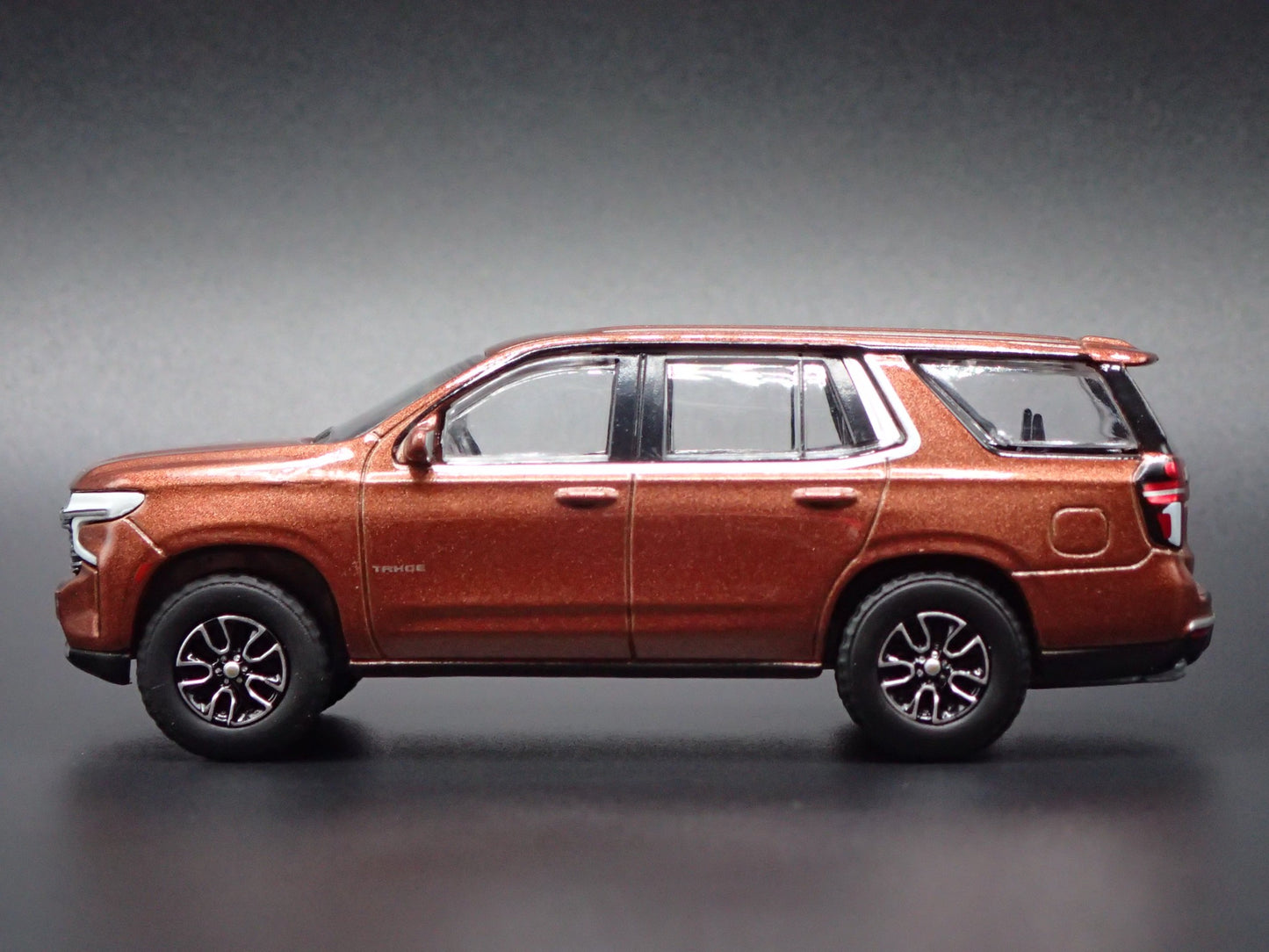 2021-2025 CHEVY CHEVROLET TAHOE BROWN 1:64 SCALE COLLECTIBLE DIECAST MODEL CAR