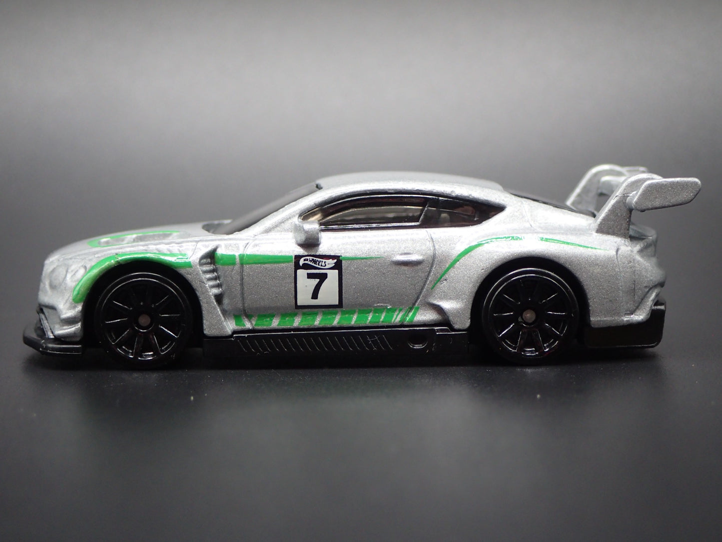 2018-2024 BENTLEY CONTINENTAL GT3 SILVER 1:64 SCALE DIORAMA DIECAST MODEL CAR