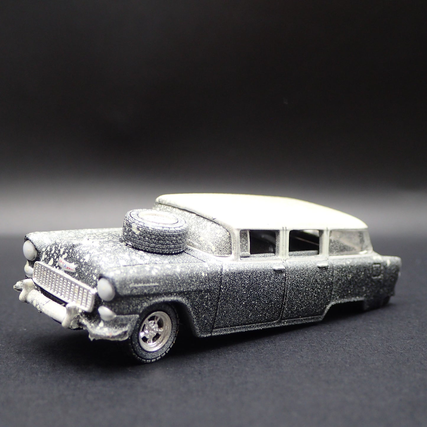 1955 CHEVROLET 210 TOWNSMAN STATION WAGON BARN FIND 1:64 SCALE DIECAST MODEL CAR