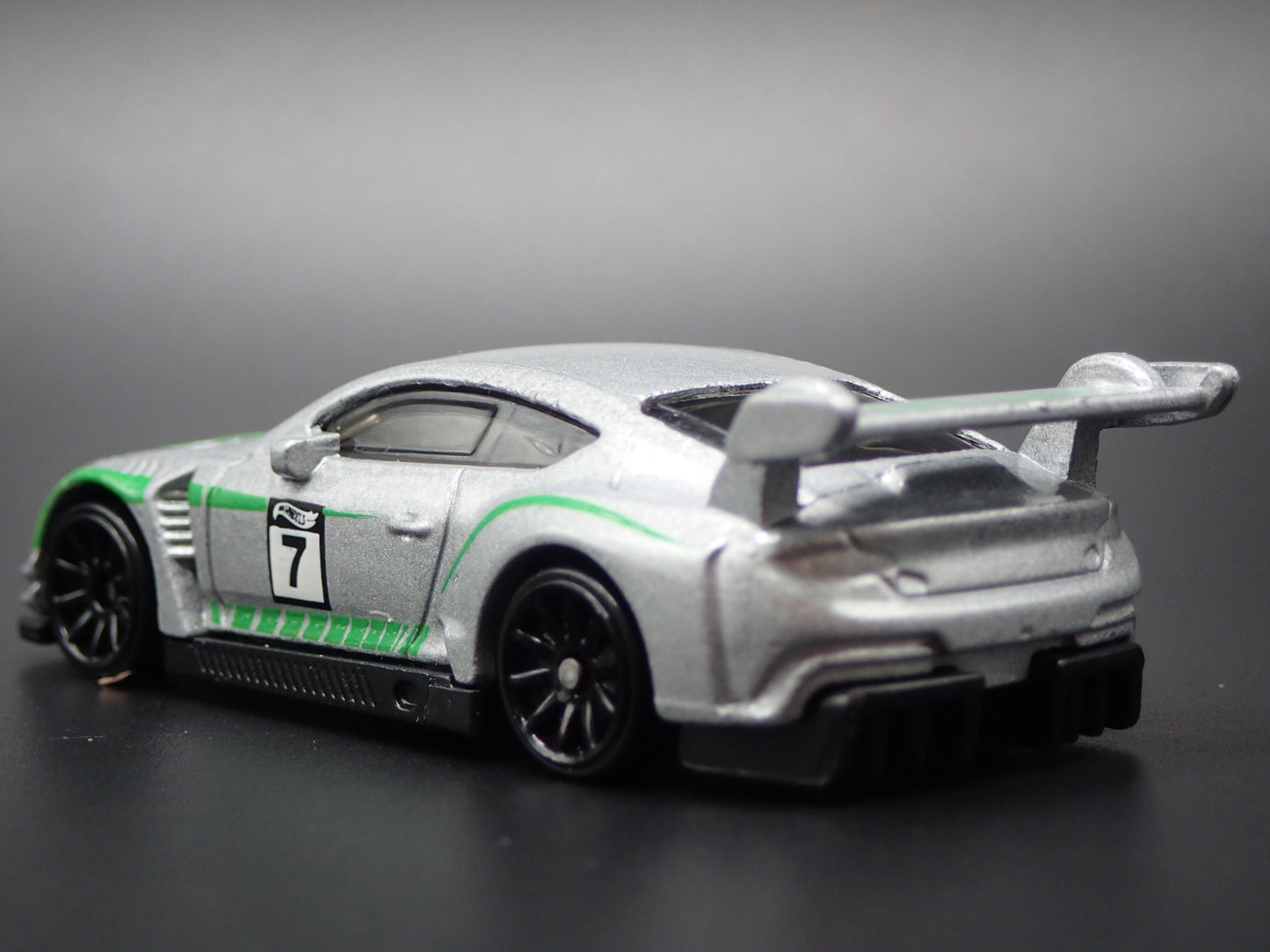 2018-2024 BENTLEY CONTINENTAL GT3 SILVER 1:64 SCALE DIORAMA DIECAST MODEL CAR