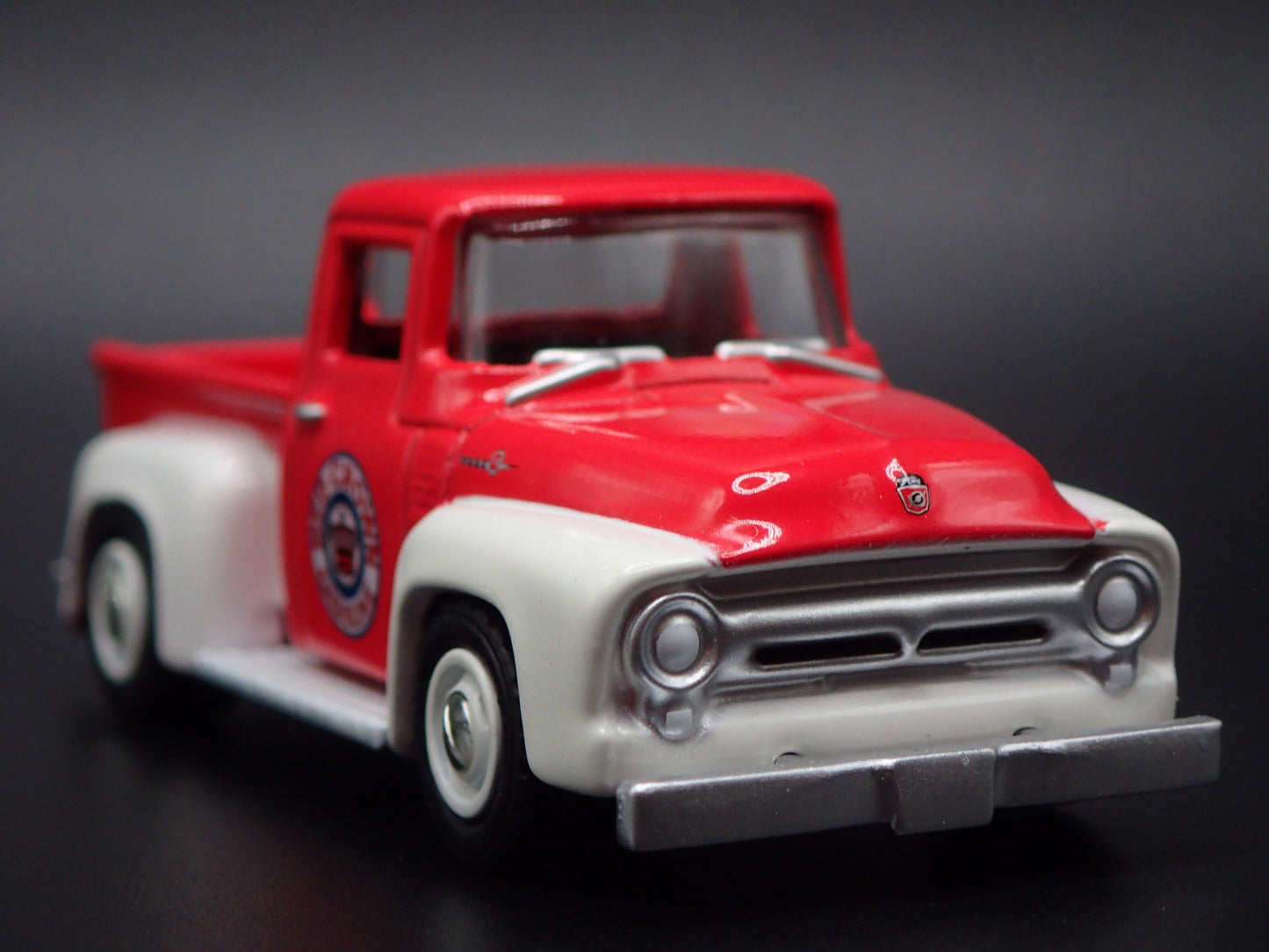 1954 54 FORD F100 PICKUP TRUCK RED CROWN 1/64 SCALE DIORAMA DIECAST MODEL CAR