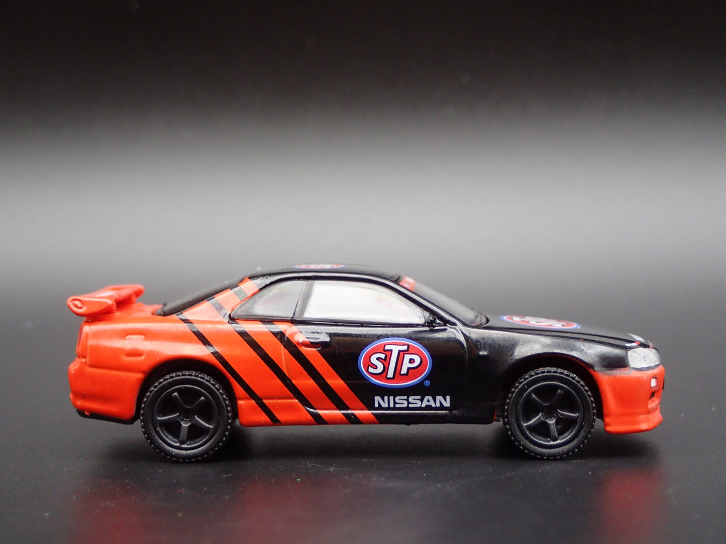 1999-2002 NISSAN SKYLINE GTR R34 STP 1:64 SCALE COLLECTIBLE DIECAST MODEL CAR