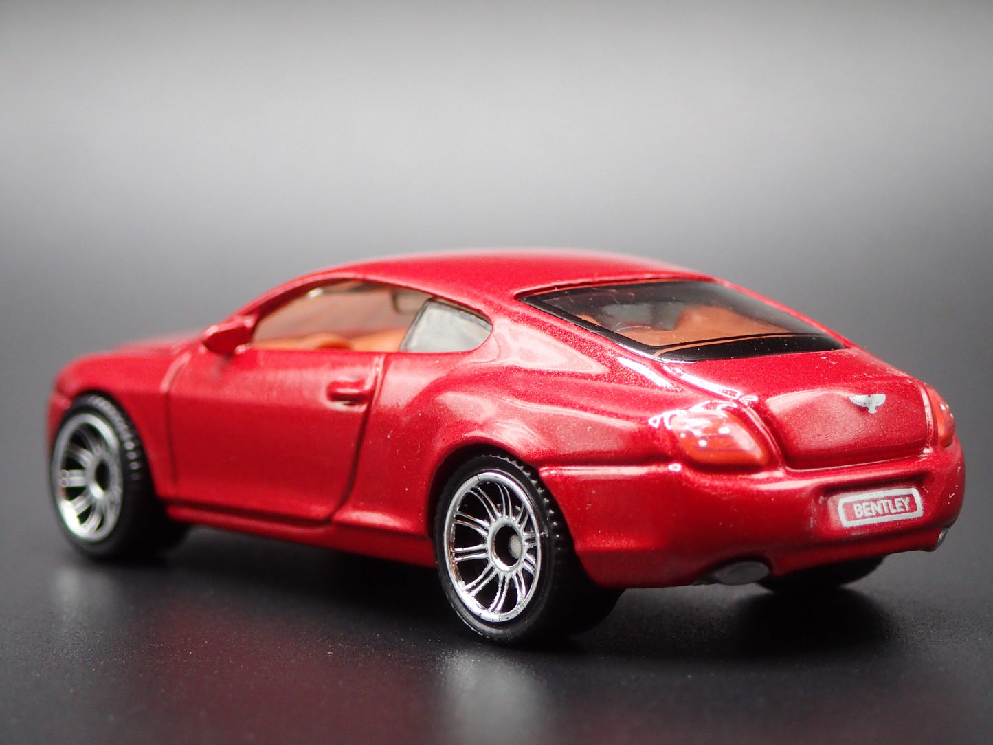 2003-2011 BENTLEY CONTINENTAL GT BURGUNDY 1:64 SCALE DIORAMA DIECAST MODEL CAR