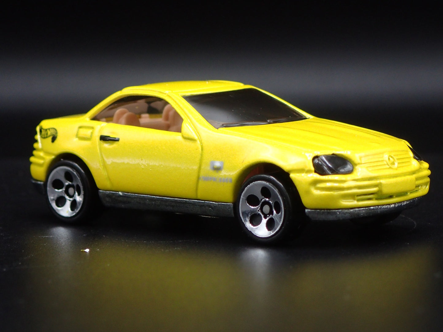 1996-2004 MERCEDES-BENZ SLK YELLOW 1:64 SCALE COLLECTIBLE DIECAST MODEL CAR