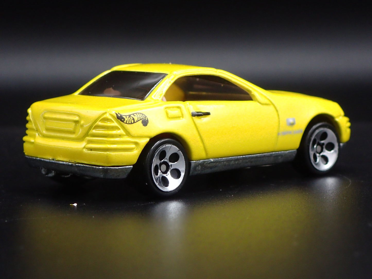 1996-2004 MERCEDES-BENZ SLK YELLOW 1:64 SCALE COLLECTIBLE DIECAST MODEL CAR