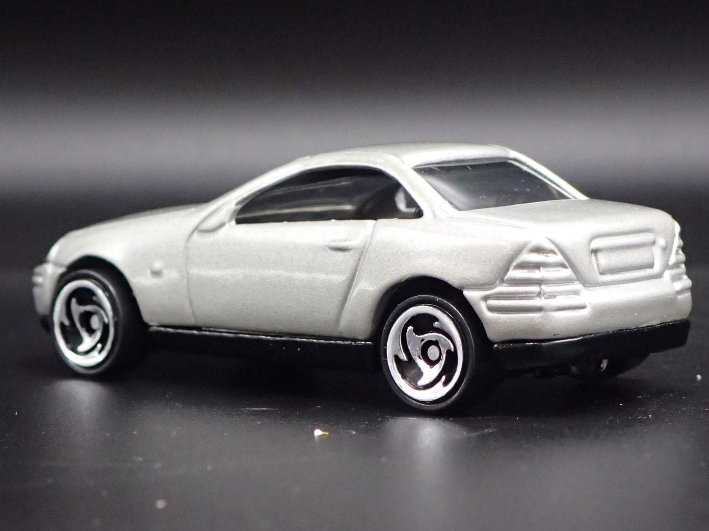 1996-2004 MERCEDES-BENZ SLK SILVER 1:64 SCALE COLLECTIBLE DIECAST MODEL CAR