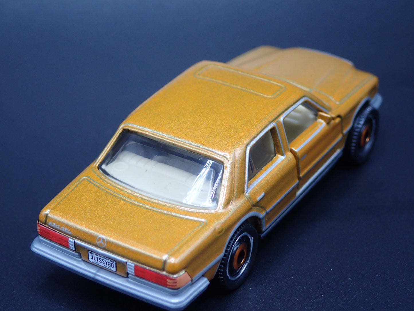 1975-1981 MERCEDES-BENZ 450 SEL 4 FOUR DOOR GOLD 1:64 SCALE DIECAST MODEL CAR