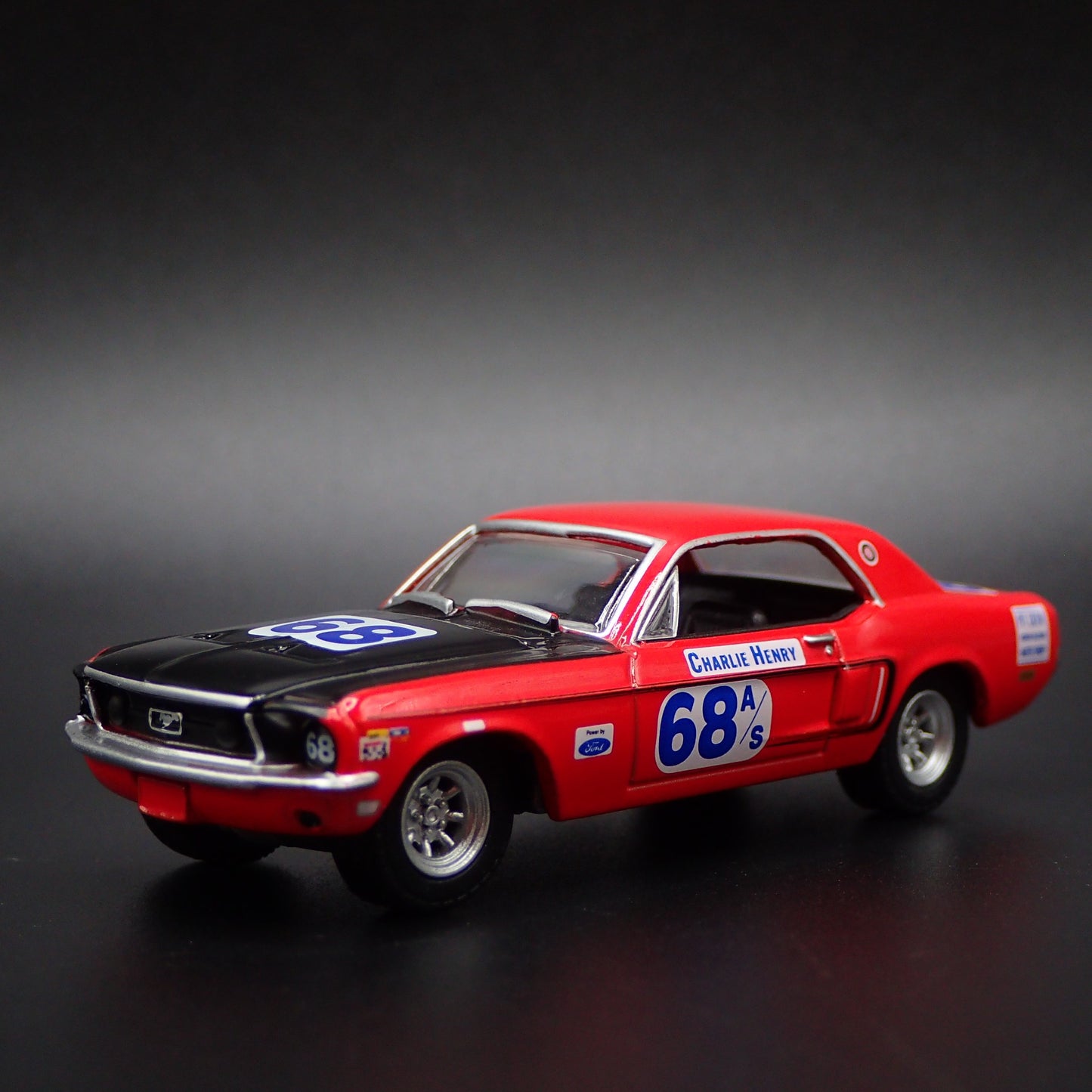1968 68 FORD MUSTANG COUPE GT 1:64 SCALE COLLECTIBLE DIORAMA DIECAST MODEL CAR
