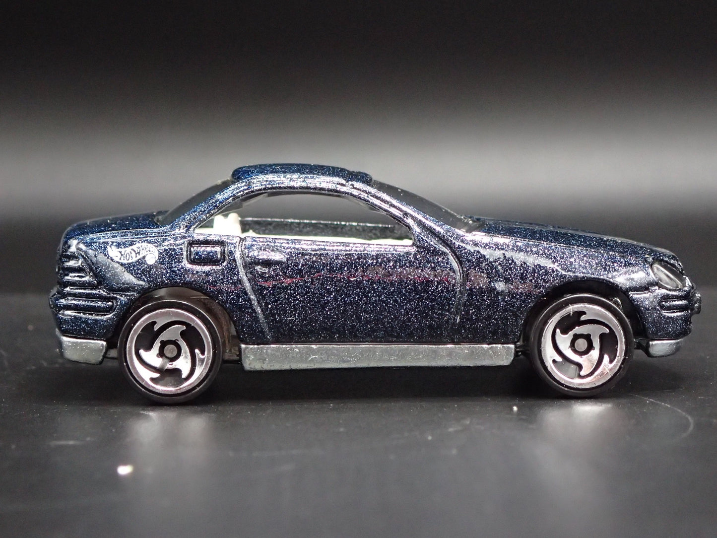 1996-2004 MERCEDES-BENZ SLK BLUE 1:64 SCALE COLLECTIBLE DIECAST MODEL CAR