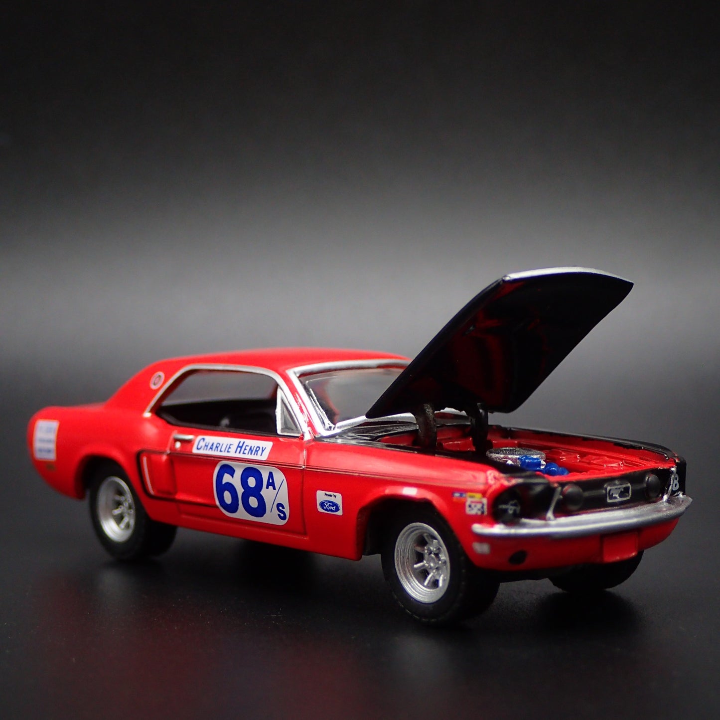 1968 68 FORD MUSTANG COUPE GT 1:64 SCALE COLLECTIBLE DIORAMA DIECAST MODEL CAR