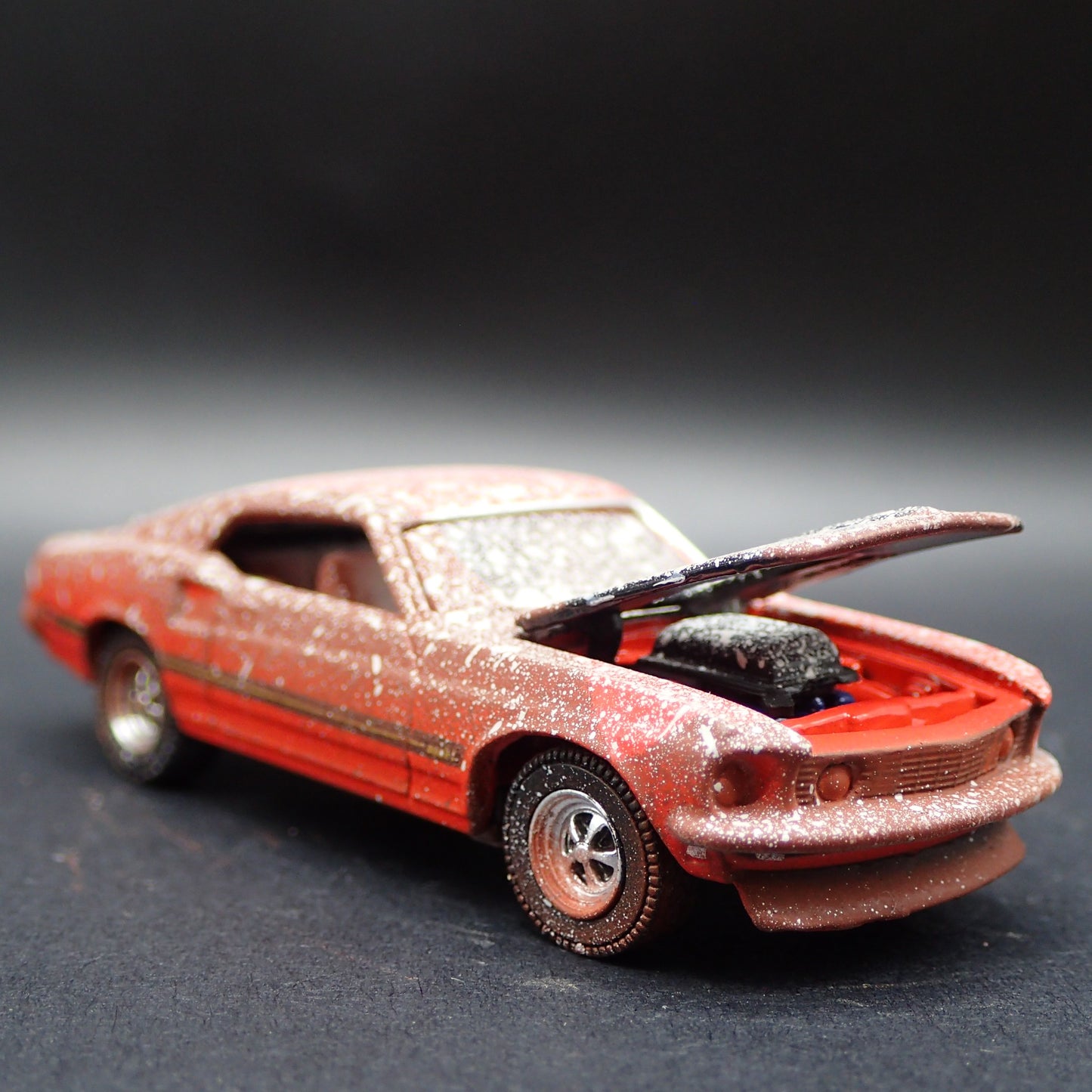 1969 69 FORD MUSTANG MACH 1 FASTBACK BARN FIND 1/64 SCALE DIECAST MODEL CAR