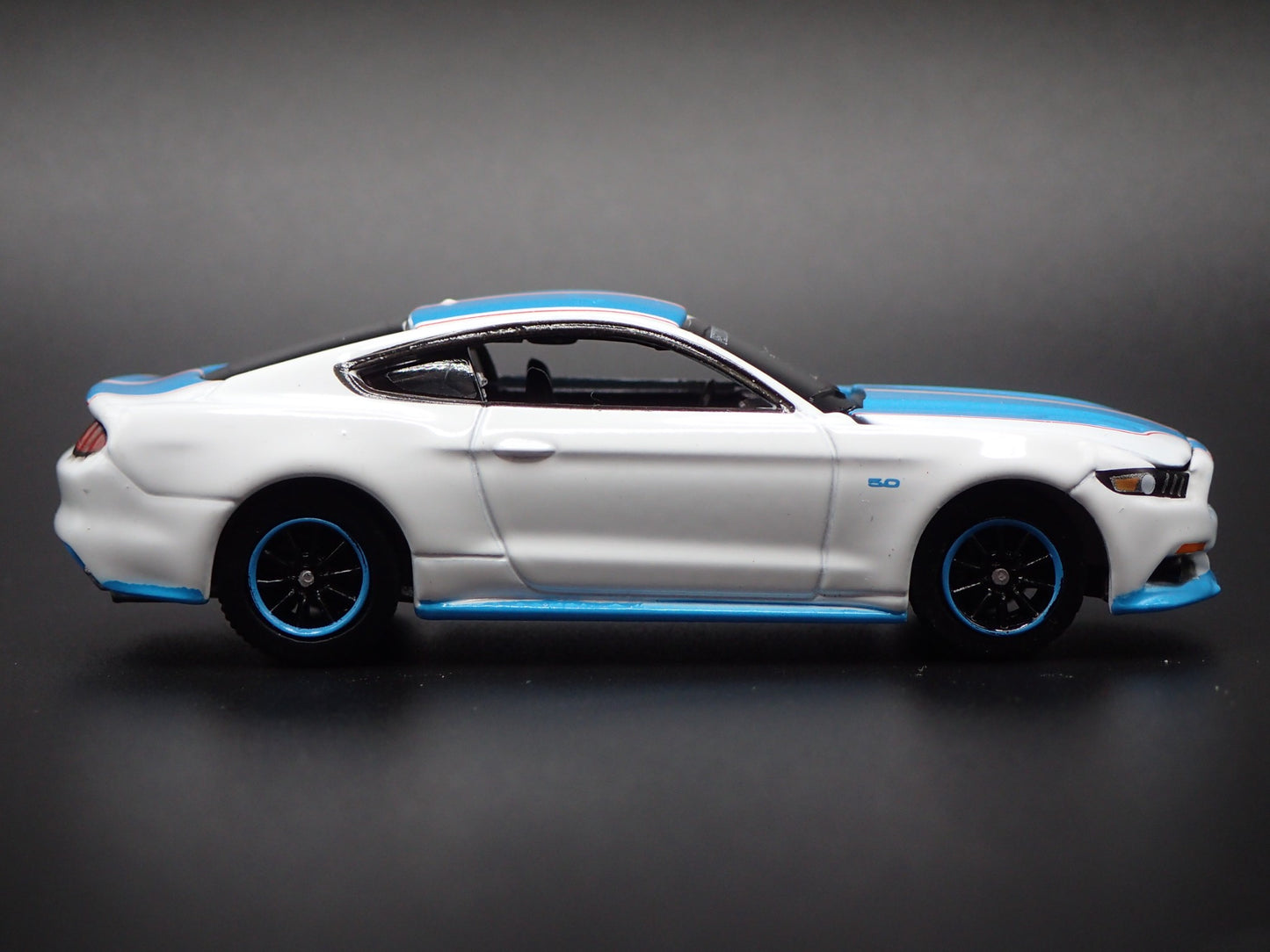 2017 17 FORD MUSTANG GT RICHARD PETTY TRIBUTE ED. 1:64 SCALE DIECAST MODEL CAR