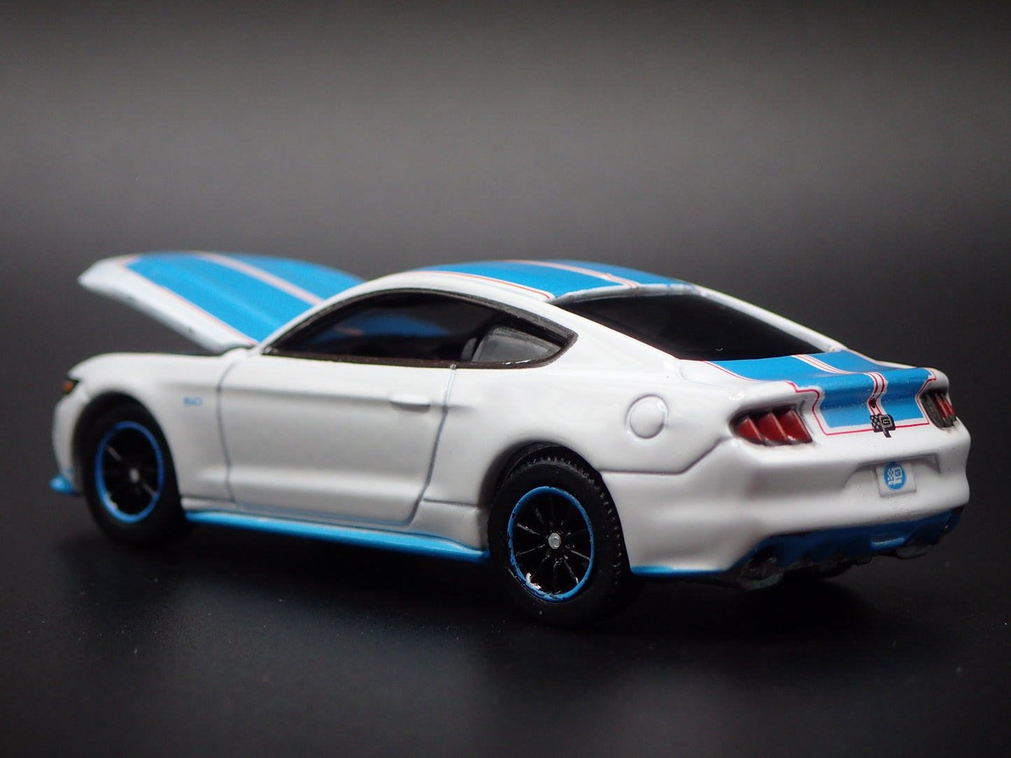 2017 17 FORD MUSTANG GT RICHARD PETTY TRIBUTE ED. 1:64 SCALE DIECAST MODEL CAR