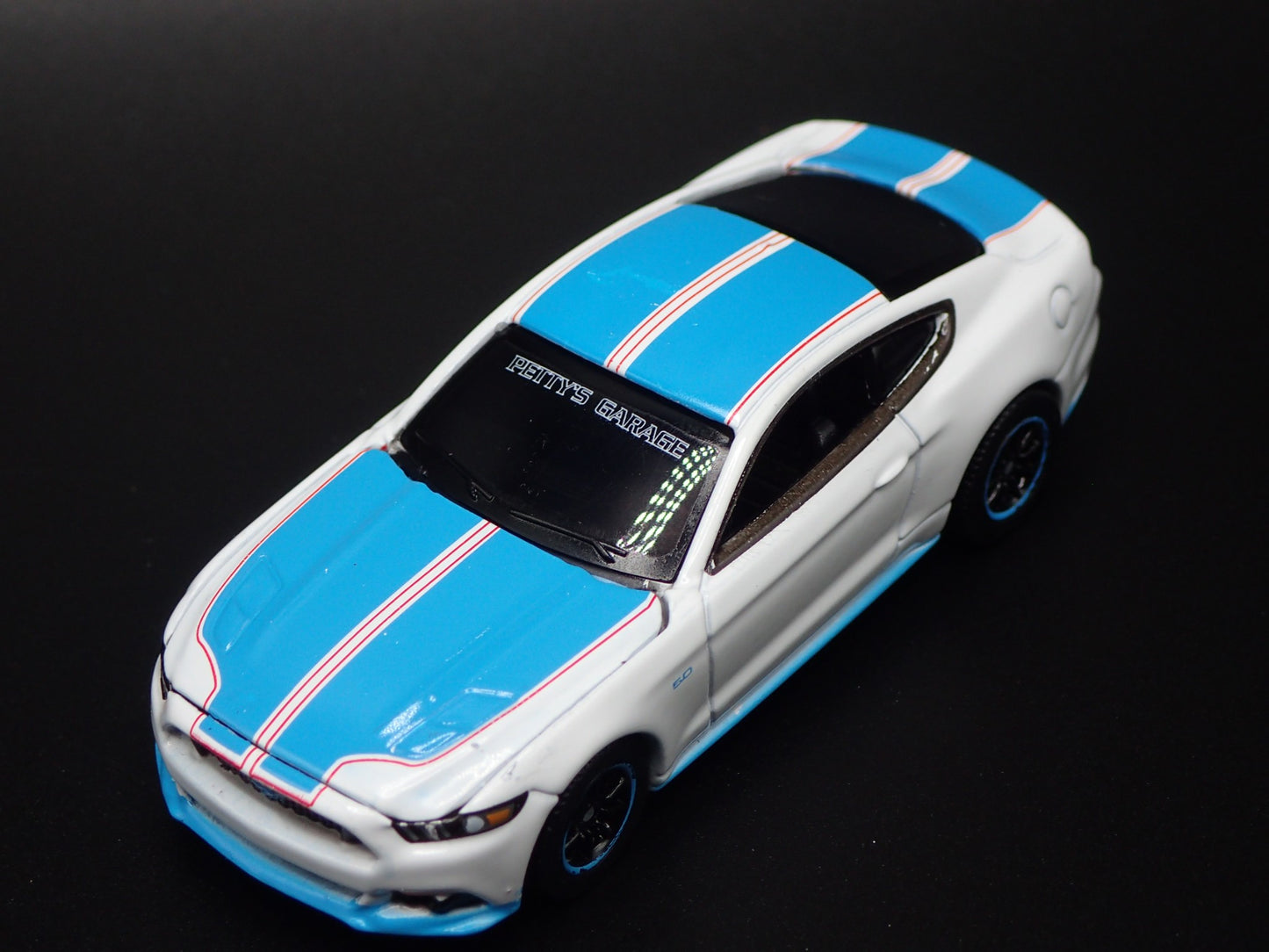 2017 17 FORD MUSTANG GT RICHARD PETTY TRIBUTE ED. 1:64 SCALE DIECAST MODEL CAR