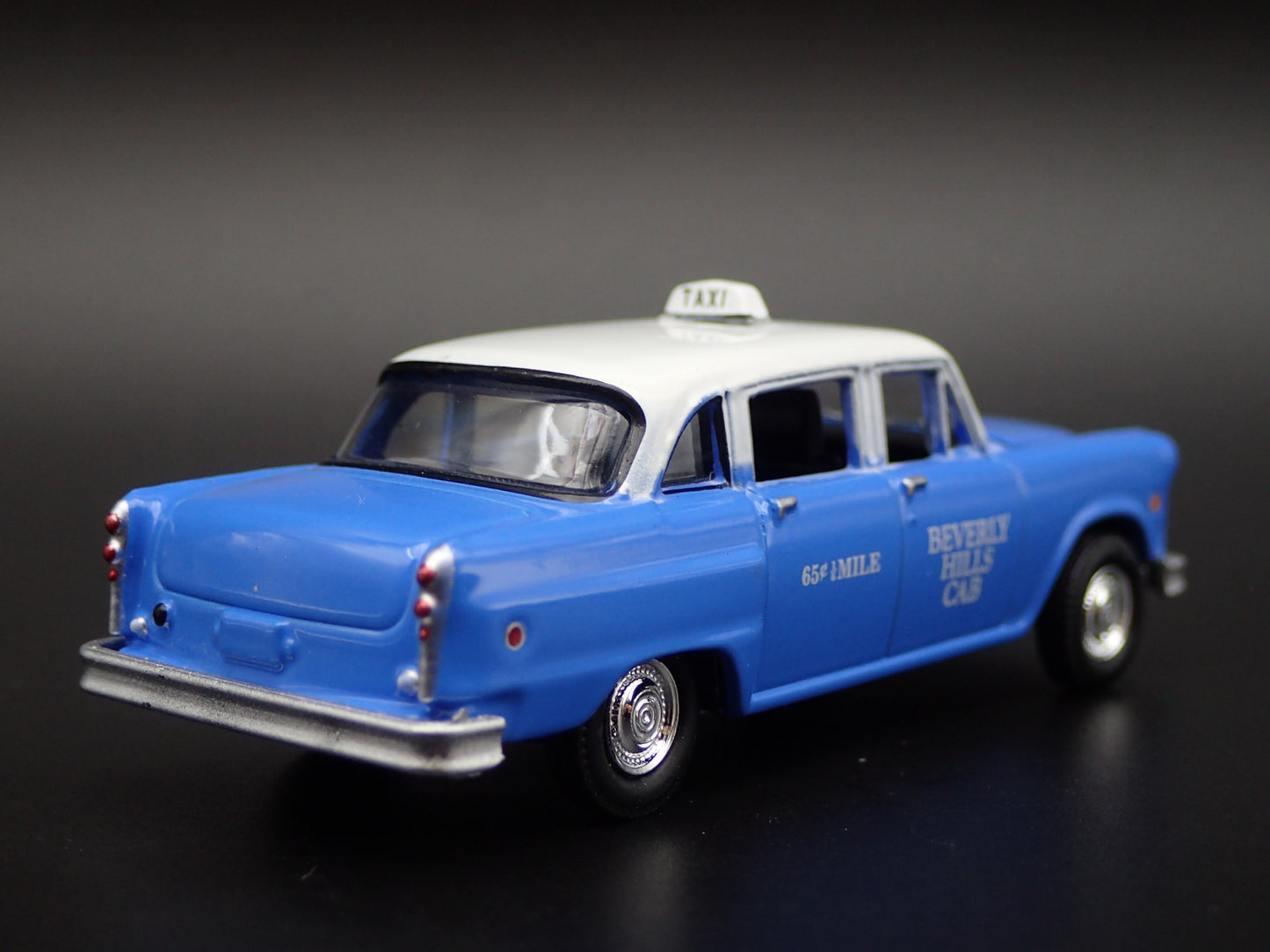 1971 71 CHECKER TAXI BEVERLY HILLS CAB CO. 1:64 SCALE DIORAMA DIECAST MODEL CAR