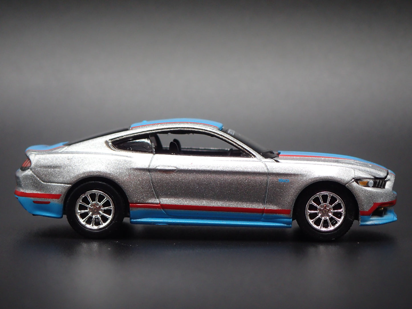 2017 17 FORD MUSTANG GT RICHARD PETTY TRIBUTE ED. 1:64 SCALE DIECAST MODEL CAR