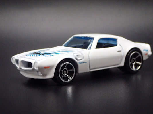 1973 73 PONTIAC FIREBIRD TRANS AM WHITE 1:64 SCALE COLLECTIBLE DIECAST MODEL CAR