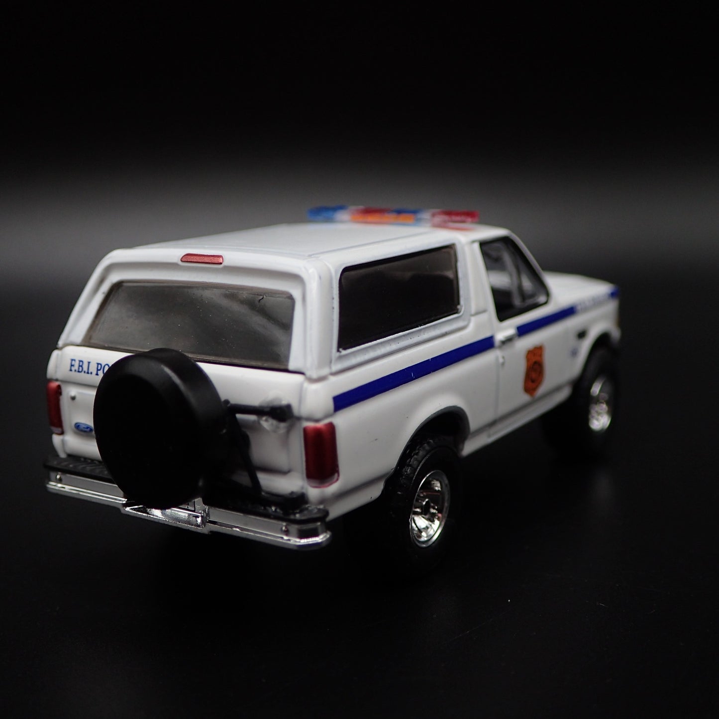 1996 96 FORD BRONCO XL FBI WASHINGTON, DC POLICE 1:64 SCALE DIECAST MODEL CAR