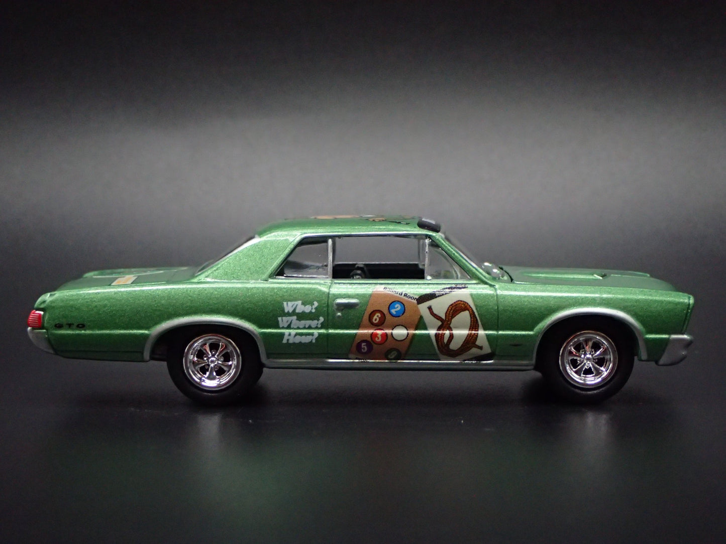 1965 65 PONTIAC GTO CLUE GREEN 1/64 SCALE COLLECTIBLE DIORAMA DIECAST MODEL CAR