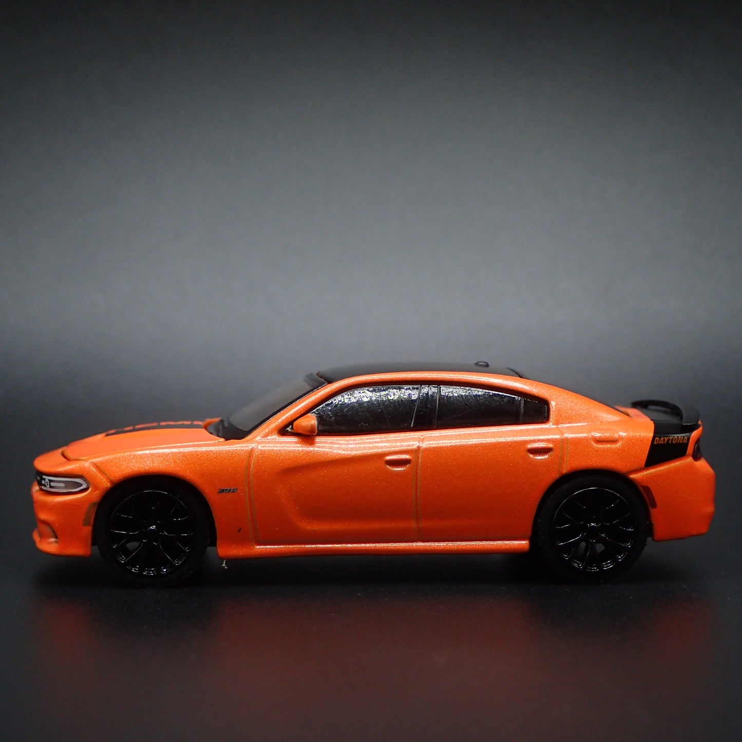 2018 18 DODGE CHARGER  DAYTONA 392 1:64 SCALE COLLECTIBLE DIECAST MODEL CAR