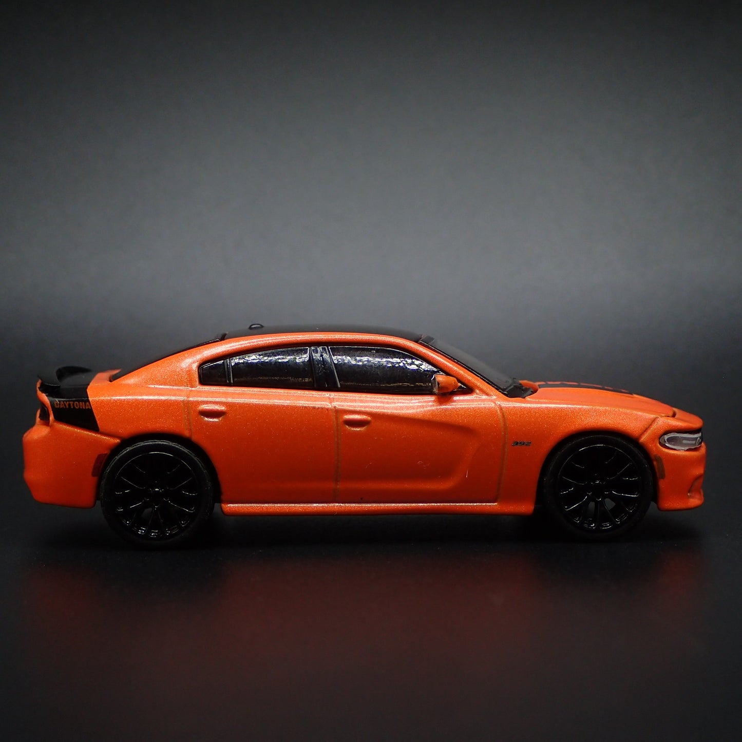 2018 18 DODGE CHARGER  DAYTONA 392 1:64 SCALE COLLECTIBLE DIECAST MODEL CAR