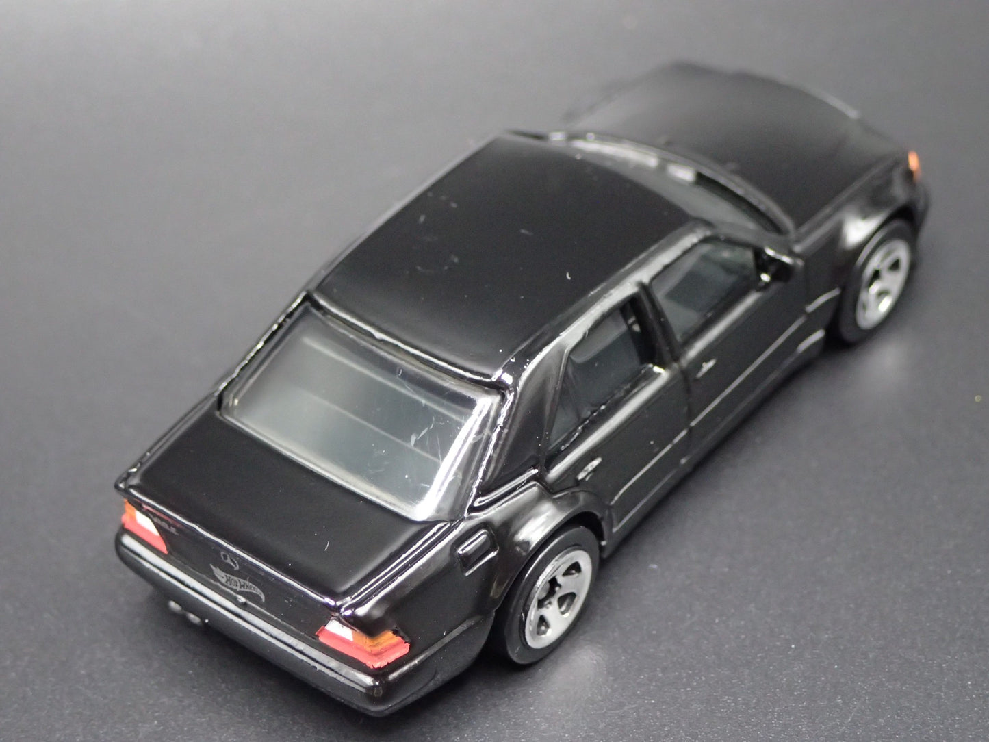 1991-1994 MERCEDES-BENZ 500 E BLACK 1:64 SCALE COLLECTIBLE DIECAST MODEL CAR