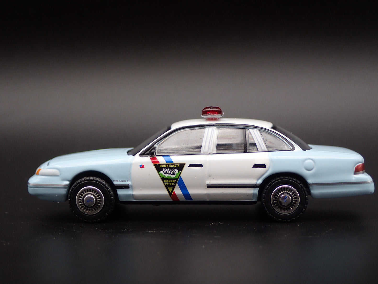 1992 92 FORD CROWN VICTORIA POLICE SOUTH DAKOTA HW 1:64 SCALE DIECAST MODEL CAR